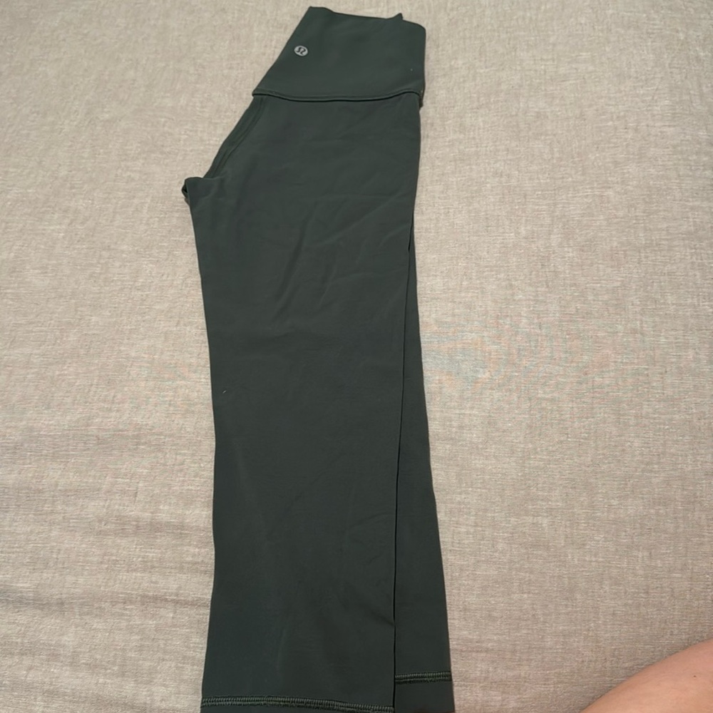Lululemon crop leggings align style